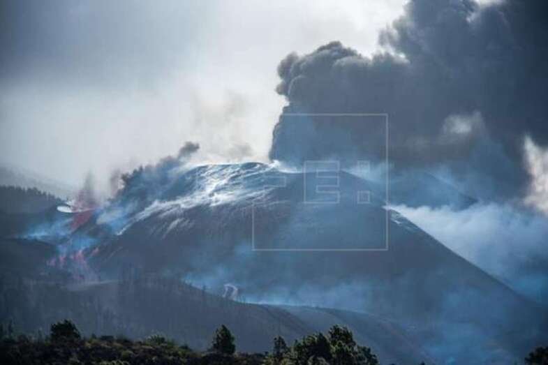 Imagen de archivo del volcán de Cumbre Vieja / EFE Miguel Calero